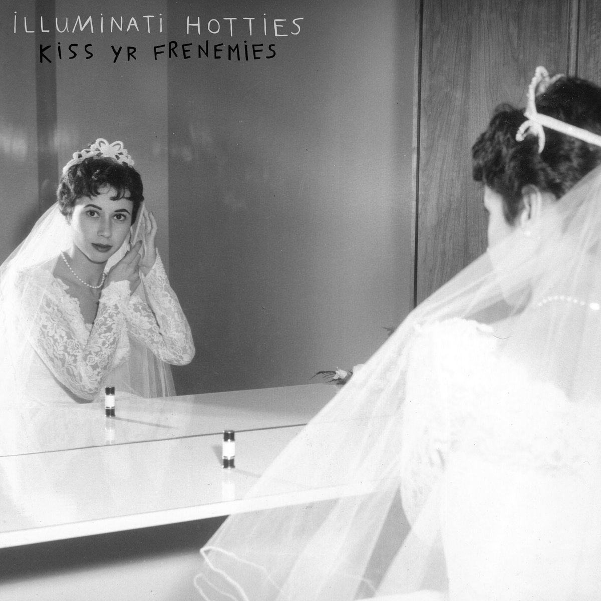 illuminati hotties - Kiss Yr Frenemies